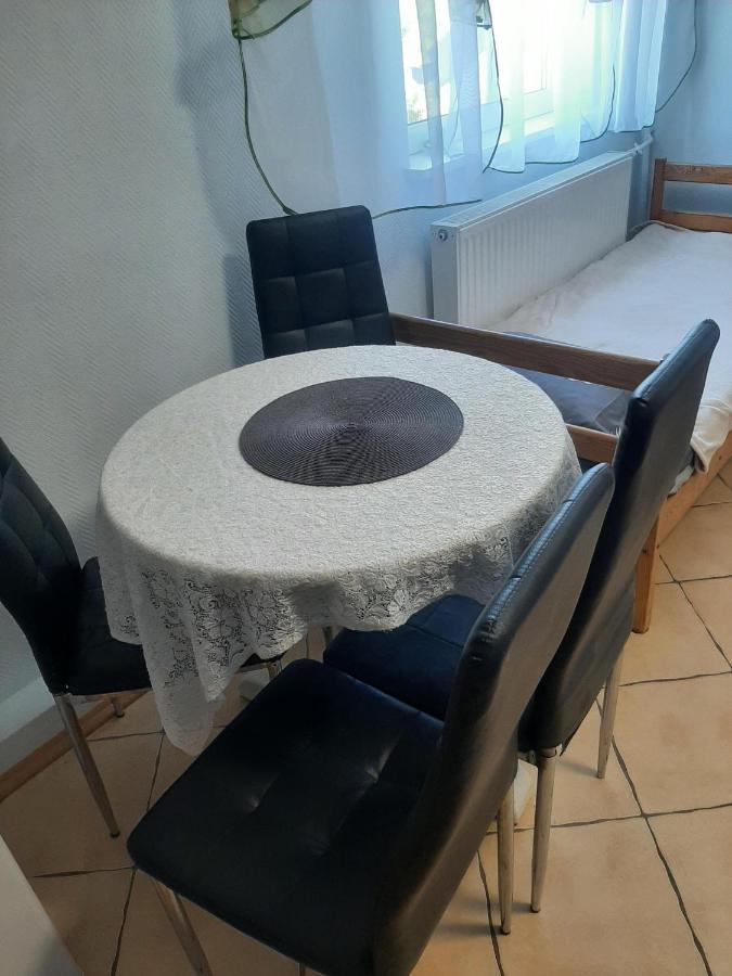 Pokoje Goscinne Cuma Łeba Buitenkant foto