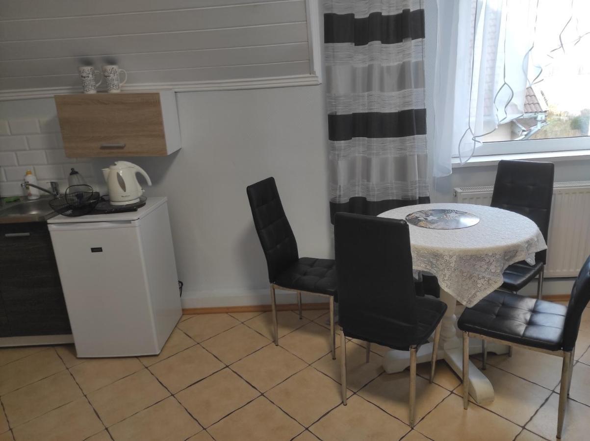 Pokoje Goscinne Cuma Łeba Buitenkant foto